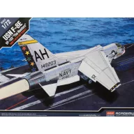 Academy USN F-8E VF-162 The Hunters 1:72 (12521)
