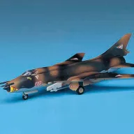 Academy Su-22 Fitter HunAF 1:144 (12612)