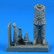   Aerobonus British WW2 Sailor for the HMS X-craft submarine for MERIT 1:35 (350.018)