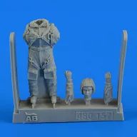   Aerobonus Soviet Woman Pilot WWII with parachute 1:48 (480.157)
