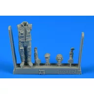   Aerobonus Soviet Aircraft Mechanic-the period of the Warsaw pact (1) 1:48 (480172)