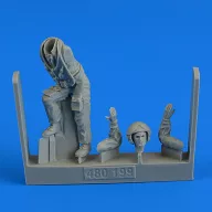 Aerobonus Russian Fighter Pilot on the ladder 1:48 (480.199)