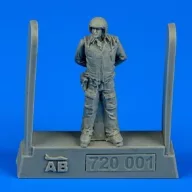 Aerobonus Soviet air force fighter pilot 1:72 (720.001)