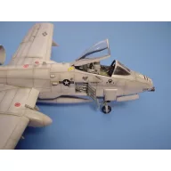  Aires A-10A Thunderbolt II Cockpit Set, Bewaffnung, Elektronikschächte für Italeri Bausatz 1:72 (7090)