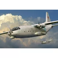 Amodel Antonov An-8 1:72 (AMO72141)