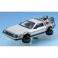 Aoshima Delorean Back To The Future Part II 1:24 (05917)
