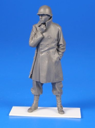 CMK US WWII Soldier w/winter coat a.an M1rie rifle-Belgium 1944 1:35 (129-F35287)