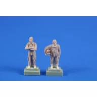   CMK MiG-21 PF/PFM Pilot (in High Altitude Pressure Suit) and Ground Crew (2 fig.) 1:72 (129-F72366)