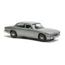 Corgi Screen Stars - Ford Capri Mk2 2.0S Diamond White, Jaguar XJ6 Series 2 Silver 1:43 (CC91992)