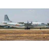 Hobby Boss Chinese Y-8 1:144 (83902)
