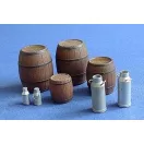 Hauler Wooden barrels and milk cans 1:35 (HLU35080)