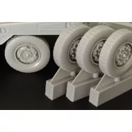 Hauler Sd Kfz 234 PUMA wheels 1:48 (HLX48334)
