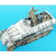   Hobby Fan Sd.Kfz. 251/3 Ausf.C Command. Veh./2 Fig 1:35 (HF593)