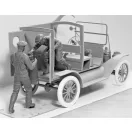ICM American Gasoline Loaders (1910s)(2 figu 1:24 (24018)