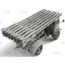 ICM BM-13-16 on W.O.T. 8 chassis with Soviet Crew 1:35 (35592)