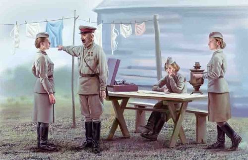 ICM Soviet Military Servicewomen 1939-1942 1:35 (35621)