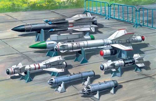 ICM Soviet Air-to-Surface Armament (X-29T,X-31P,X-59M missiles, B-13L, B-8M1 rockets containers, KAB-500Kr bombs) 1:72 (72213)