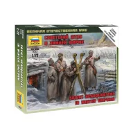 Zvezda Soviet Headquarters in Winter uniforms 1:72 (6231)
