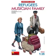 MiniArt Refugees. Musician Family 1:35 (38084)