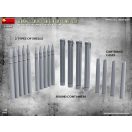 MiniArt German 7.5cm Anti-Tank Gun PaK 40. Mid Prod w/ Artillery Crew. Special Edition 1:35 (53010)