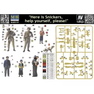   Master Box Here is Snickers help yourself, please 1:35 (MB35159)