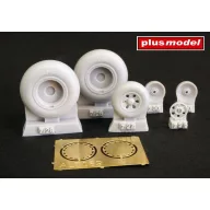 Plus Model B-24 Liberator wheels early 1:72 (AL7069)