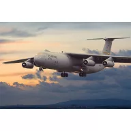 Roden Lockheed C-141B Starlifter 1:144 (325)
