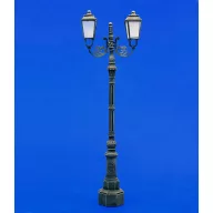 Royal Model Double antique street lamp 1:35 (RM055)