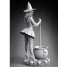 Royal Model Witch Pinup Girl Halloween 1:35 (RM1109)
