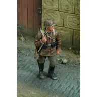 Royal Model Waffen SS Ardennes 1:35 (RM196)