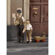 Royal Model Civilian man with children-WWII 1:35 (RM573)