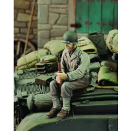   Royal Model U.S. Infantry at rest with rifle-no.2 -WWII 1:35 (RM661)