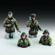   Royal Model German tank crew in winter dress - WWII 1:35 (RM829)