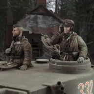   Royal Model German tank crew in winter dress - WWII 1:35 (RM829)