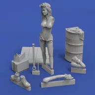 Royal Model Garage girl 1:35 (RM856)