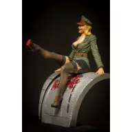 Royal Model Pin Up Pilot (75mm) (RM900)
