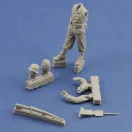 Royal Model German soldier with rifle 1:48 (RM922)