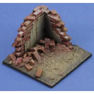  Royal Model Base with ruined wall 'cm4x4' No.10 1:35 (RM941)
