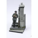 Royal Model German soldier eating - WWII (75 mm)  (RM958)