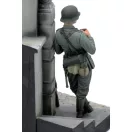 Royal Model German soldier eating - WWII (75 mm)  (RM958)