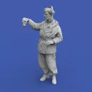 Royal Model German tanker in winter dress with Tiger I Early cupola 1:35 (RM961)