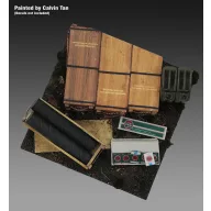 Royal Model Base with 105 mm Ammo with Cases cm4x4 (RM992)