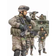   Trumpeter Modern U.S. Army Armor Crewman & Infantry 1:35 (00424)
