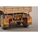 Trumpeter M1083 MTV (ARMOR CAB) 1:35 (01008)