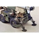 Trumpeter Russian 9P113 TEL w/9M21 Rocket of 9K52 Luna-M Short-range artillery rocket 1:35 (01025)