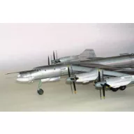 Trumpeter Tupolev Tu-95 MS Bear-H 1:72 (01601)