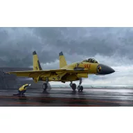 Trumpeter Chinese J-15 with flight deck 1:72 (01670)
