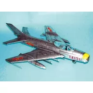 Trumpeter MiG-19 PM Farmer E/Shenyang F-6B 1:32 (02209)
