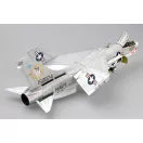 Trumpeter F-8J Crusader 1:32 (02273)