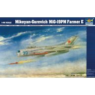Trumpeter MiG-19 PM Farmer E 1:48 (02804)